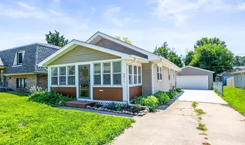 2011 Ave F, Council Bluffs, IA 51501