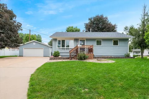 105 Arnold Ave, Council Bluffs, IA 51503