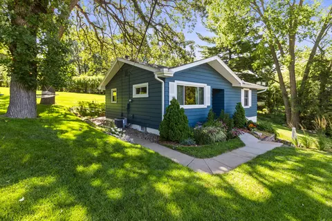 417 Morningside Ave, Council Bluffs, IA 51503