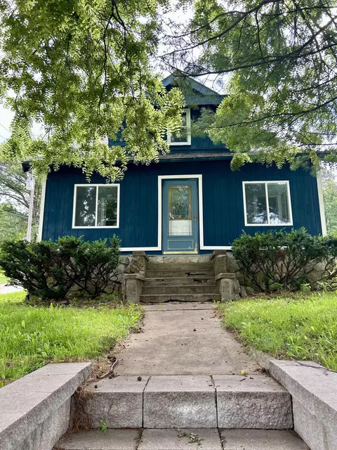 613 N Walnut St, Avoca, IA 51521