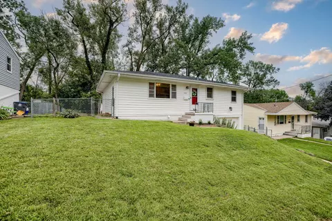 138 Happy Hollow Blvd, Council Bluffs, IA 51503
