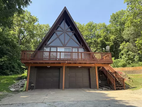 500 Powells Add, Crescent, IA 51526