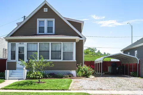 1615 S 7th St, Council Bluffs, IA 51501