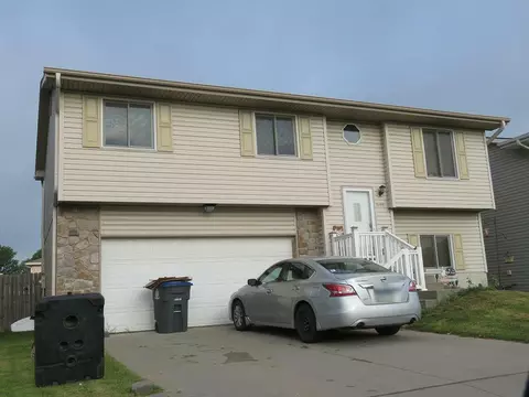 2608 Pavich Dr, Council Bluffs, IA 51501