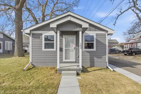 102 N 8th St, Council Bluffs, IA 51503