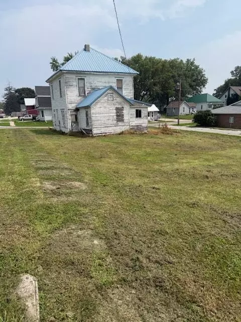 414 Pacific St, Walnut, IA 51577 photo 3