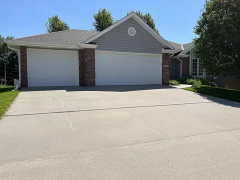 1321 Oran Dr, Council Bluffs, IA 51503