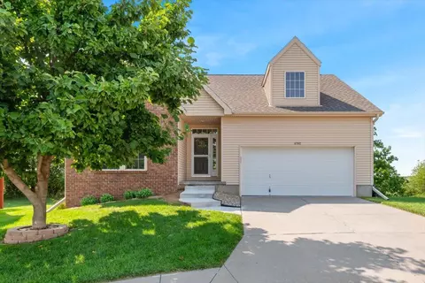 4792 Cedarbrook Dr, Council Bluffs, IA 51503