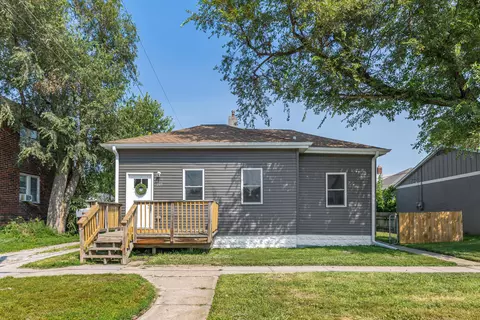 209 N 30th St, Council Bluffs, IA 51501