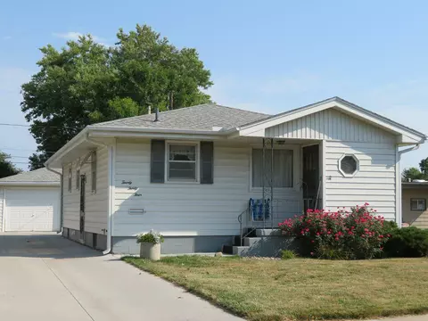 2034 E Ave, Council Bluffs, IA 51501