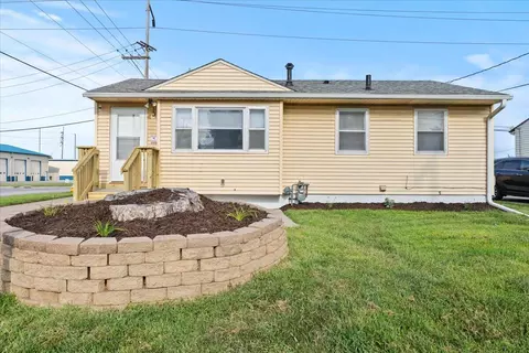 905 Ash St, Council Bluffs, IA 51501