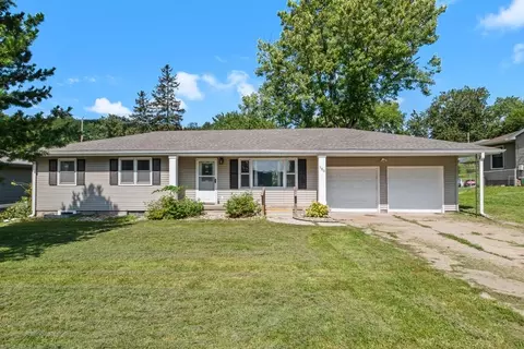 180 Bennett Ave, Council Bluffs, IA 51503