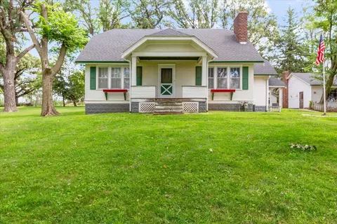 21589 Mcpherson Ave, Council Bluffs, IA 51503