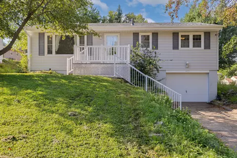415 S Sierra Dr, Council Bluffs, IA 51503