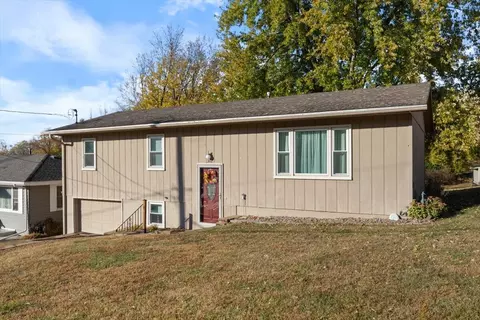 302 N Elm St, Glenwood, IA 51534