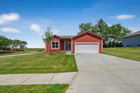 1315 Silver Lane Ln, Crescent, IA 51526