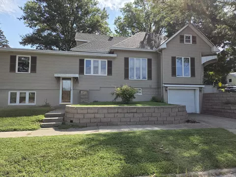 701 E Oak St, Red Oak, IA 51566