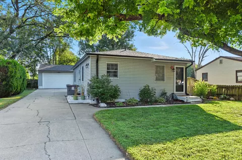 1327 Westside Dr, Council Bluffs, IA 51501