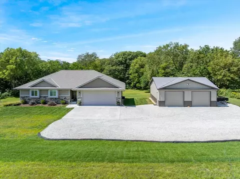63004 250th St, Glenwood, IA 51534