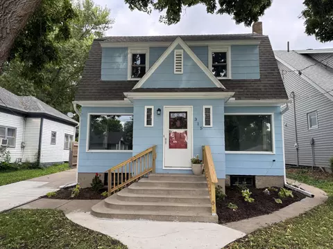 315 S Gates St, Oakland, IA 51560