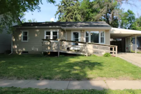 310 N Hazel St, Glenwood, IA 51534