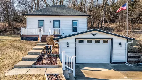 406 E Main St, Pisgah, IA 51564