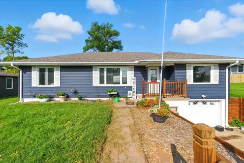 16 4th Ave, Underwood, IA 51576