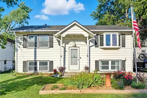 3700 Twin City Dr, Council Bluffs, IA 51501