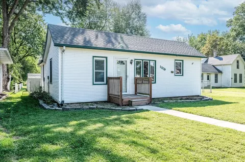1009 N Frost Ave, Avoca, IA 51521