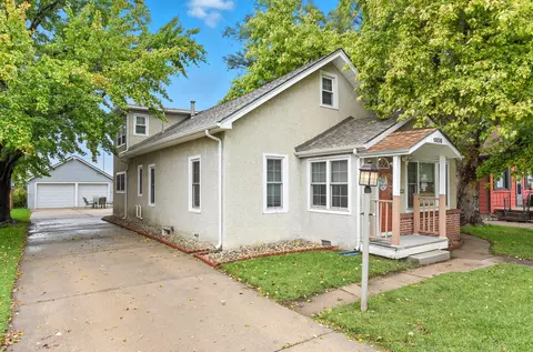 1806 Ave G, Council Bluffs, IA 51501