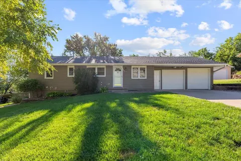 215 Wendy Heights Rd, Council Bluffs, IA 51503
