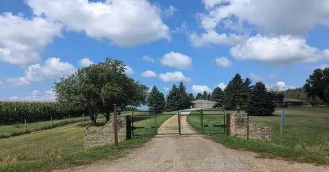 28321 S Ridge Rd, Hinton, IA 51024