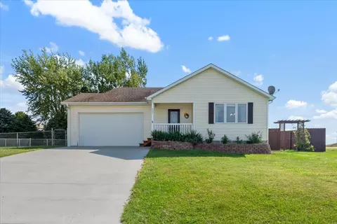 421 S Dye St, Carson, IA 51525