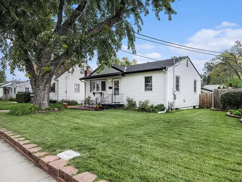 1111 Spruce St, Council Bluffs, IA 51501