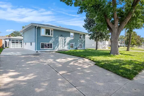 3605 Ramelle Dr, Council Bluffs, IA 51501