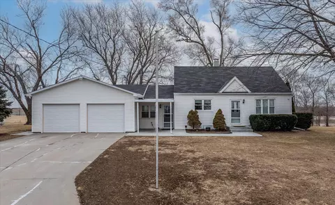 26754 Elmtree Rd, Council Bluffs, IA 51503