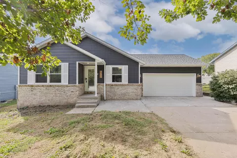 612 E 9th St, Malvern, IA 51551