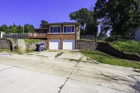 2231 N Broadway St, Council Bluffs, IA 51503