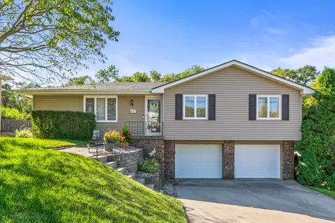 627 Spencer Ave, Council Bluffs, IA 51503