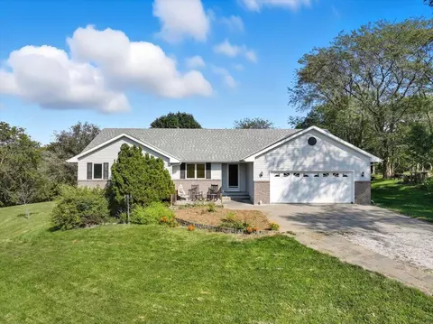 54147 222nd St, Glenwood, IA 51534