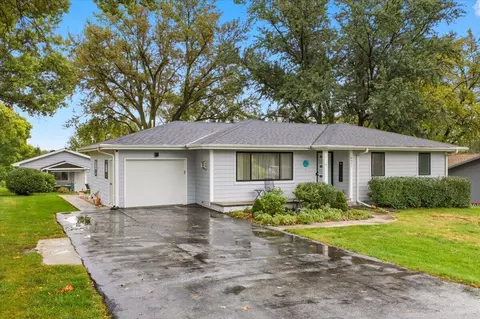 14851 Highland Park Rd, Council Bluffs, IA 51503