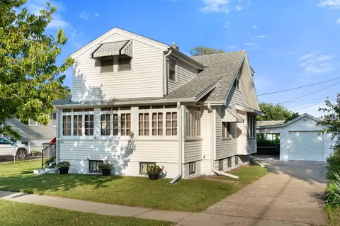 723 N 30th St, Council Bluffs, IA 51501