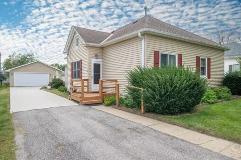 111 W 4th St, Logan, IA 51546