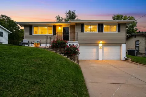 142 Sylvan Dr, Council Bluffs, IA 51503