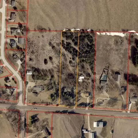 22080 Greenview Rd, Council Bluffs, IA 51503