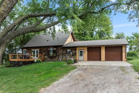 22143 Hackberry Rd, Council Bluffs, IA 51503