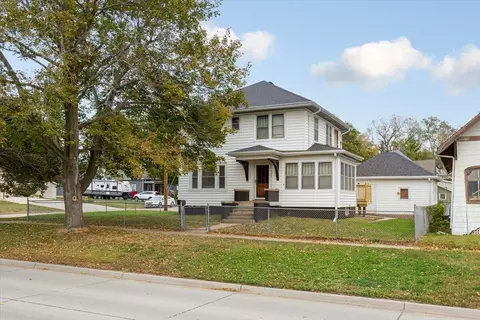 320 N 8th St, Missouri Valley, IA 51555