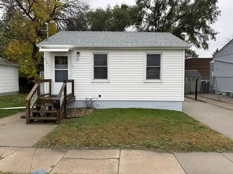 211 14th Ave, Council Bluffs, IA 51503
