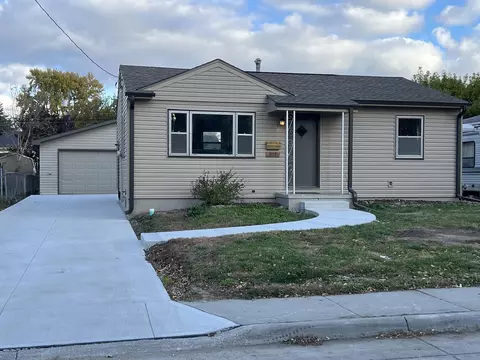 917 Spruce St, Council Bluffs, IA 51501