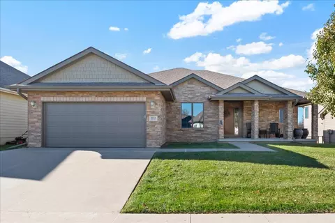 5010 Wagons Way Rd, Council Bluffs, IA 51501